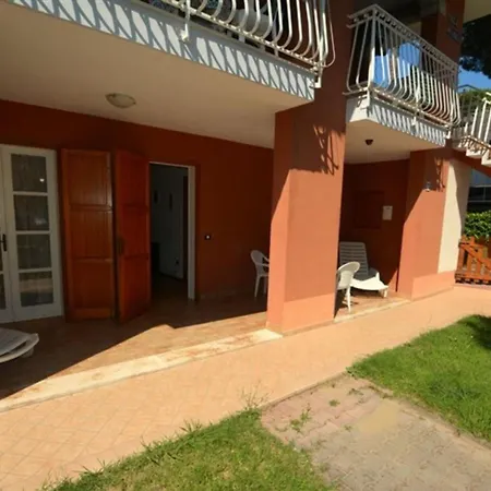 Comfy With Patio And Private Fenced And Furnished Garden Lignano Sabbiadoro